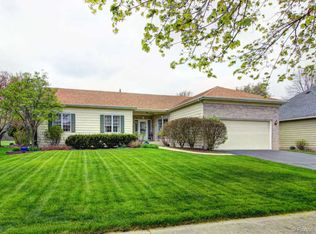 550 Blackberry Ridge Dr, Aurora, IL 60506