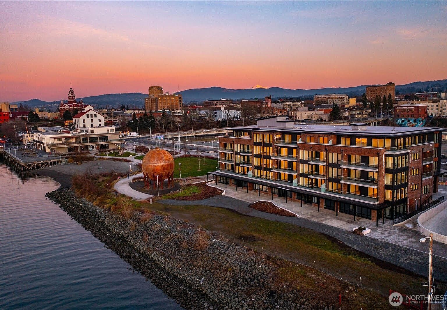 MaAページ MAA Berkeley Lake luxury apartments bring exquisite