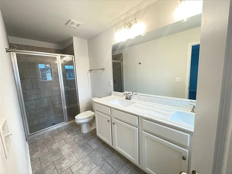 2623 Hedgeway Cir — Photo 9