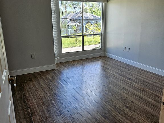 5th image of 4114 W North B St APT A