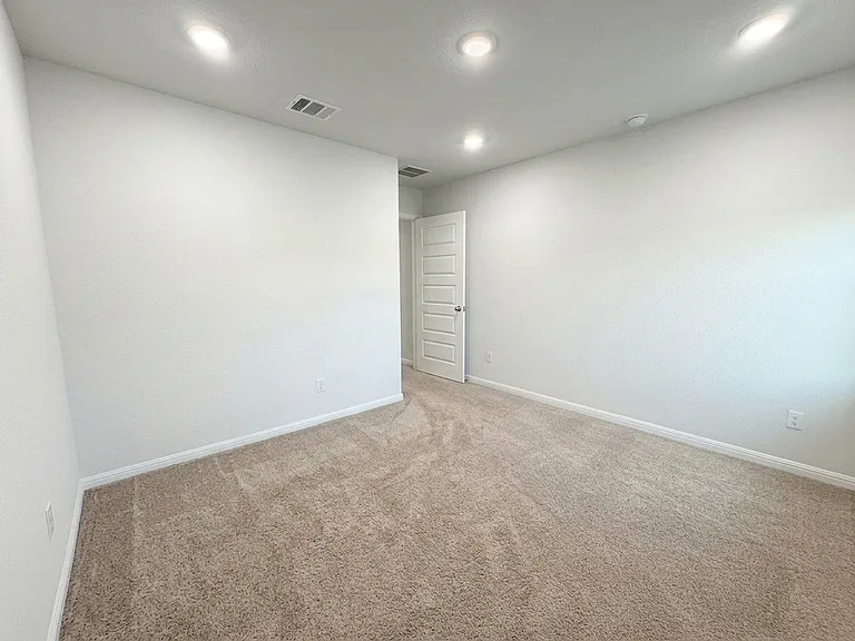 2417 Lucy Axel Ln — Photo 35