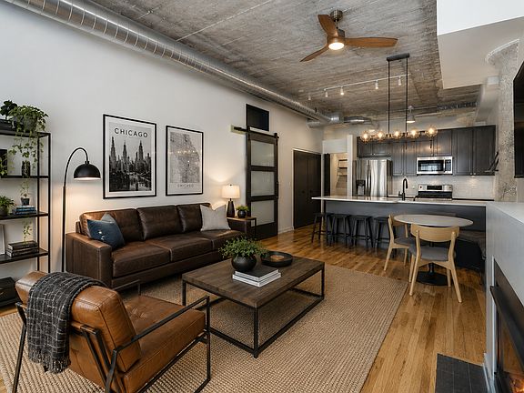 4th image of 1111 W 14th Pl Unit 129