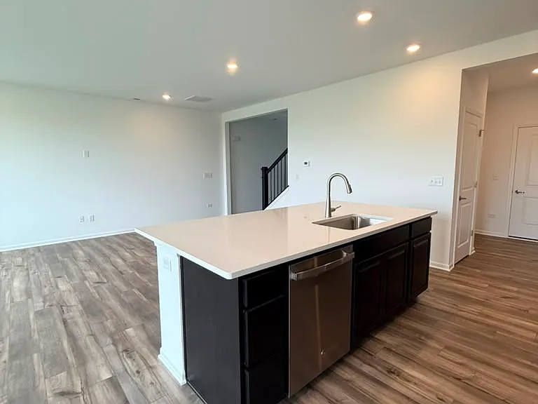 25706 W Wakefield Dr — Photo 5