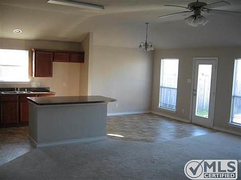 4th image of 1100 Monticello Dr