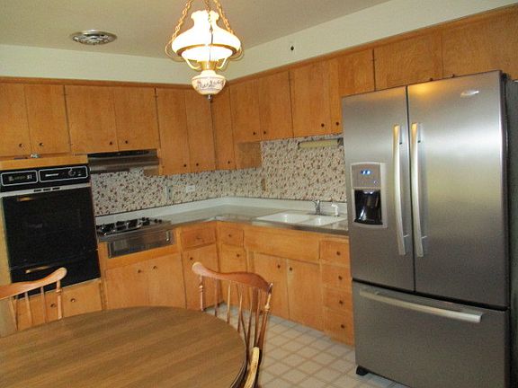 2nd image of 138 W Normandy Dr