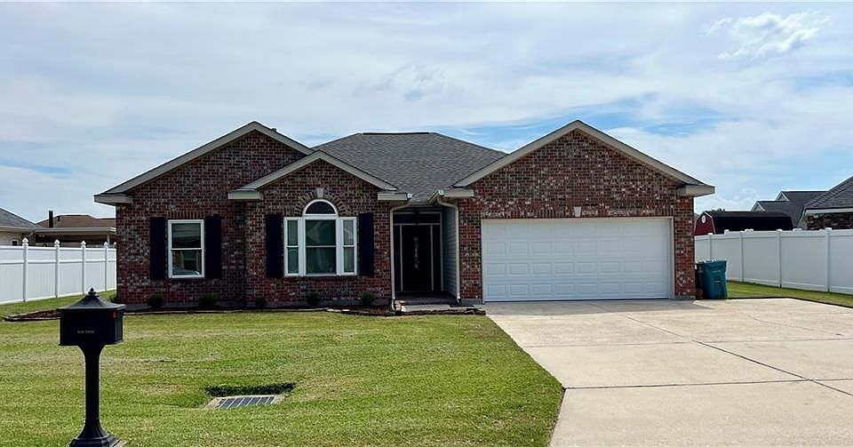 1st image of 102 Zachary Dr