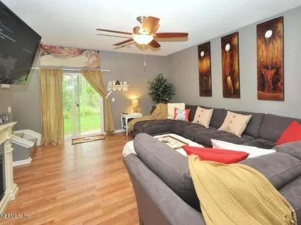 140 Leese Dr, Saint Johns, FL 32259