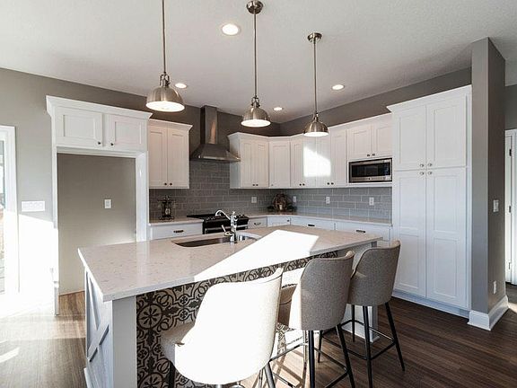 5th image of 4225 Aldrin Ave