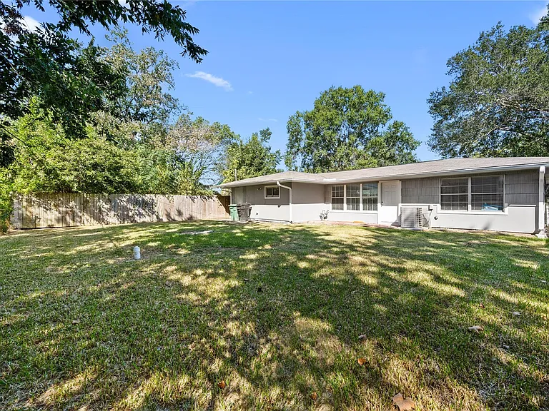 6138 Kenilwood Dr — Photo 19