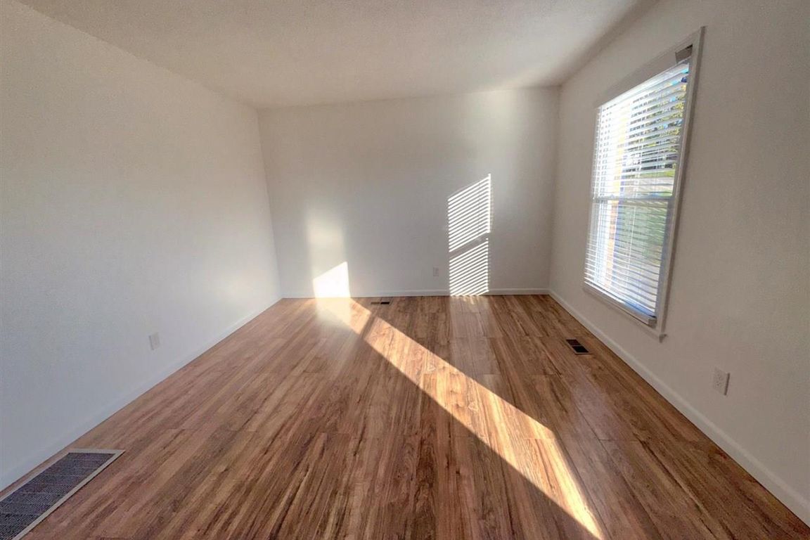 next background image