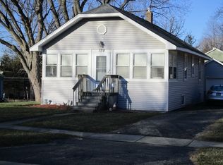 108 N Crest Ave, Bartlett, IL 60103