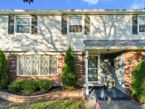 1371 Joan Dr, Southampton, PA 18966