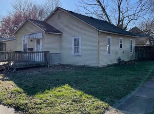 1117 Ophia St, Metropolis, IL 62960