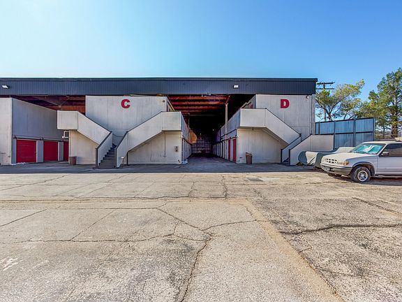 3rd image of 3455 N Indian Canyon Dr