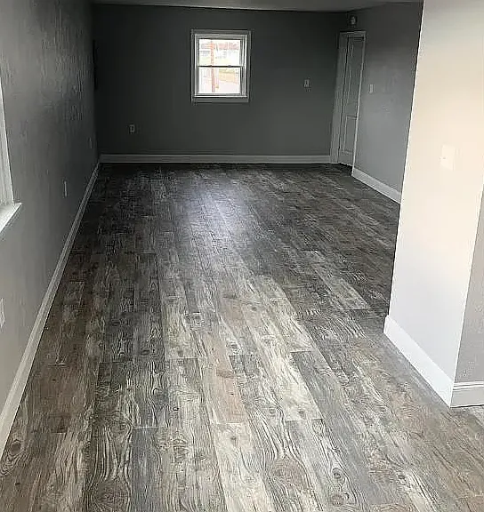 211 E Main St — Photo 1