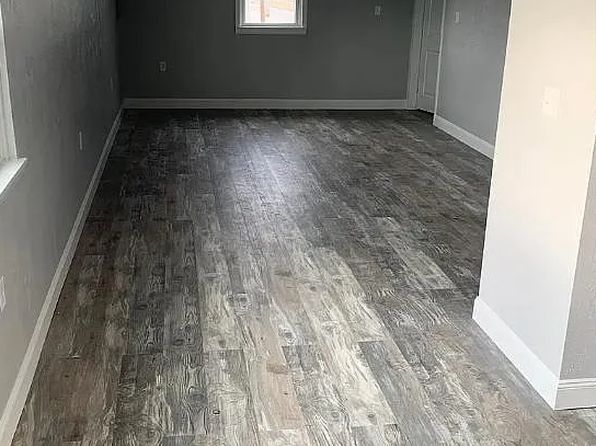211 E Main St