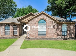 2801 Baze Rd, Euless, TX 76039