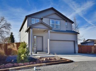 2545 SW 26th St, Redmond, OR 97756