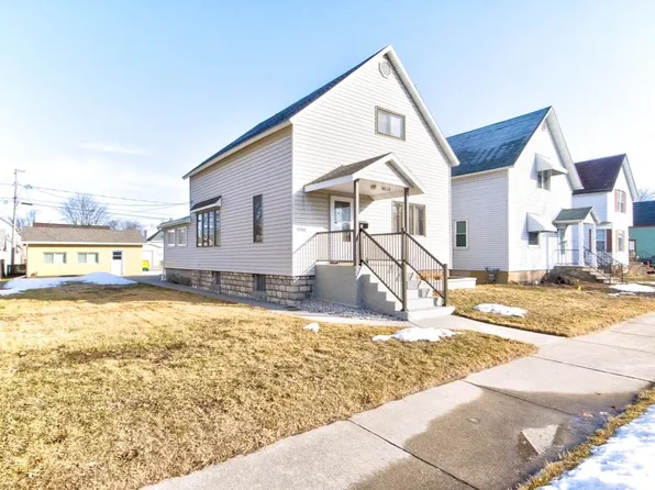 1166 Daggett St, Marinette, WI 54143