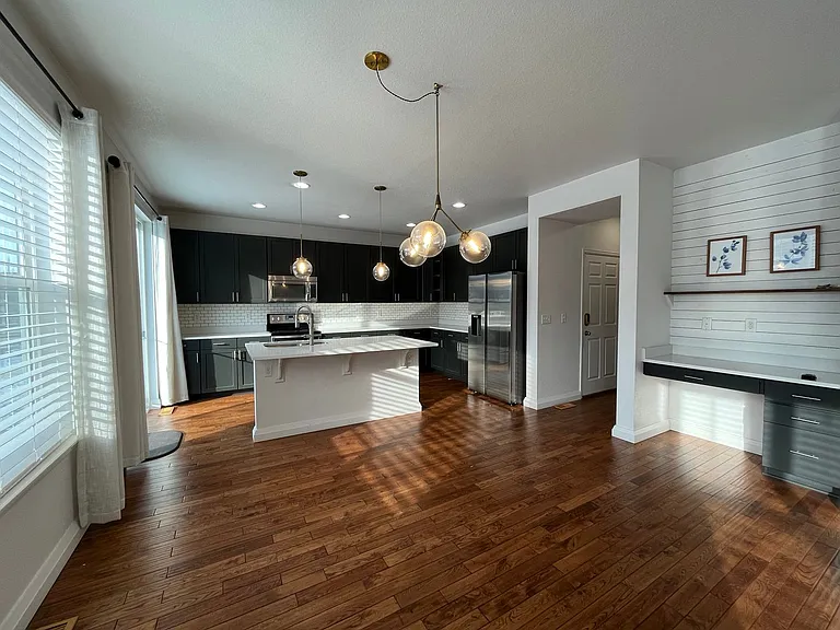 3233 Anika Dr — Photo 9