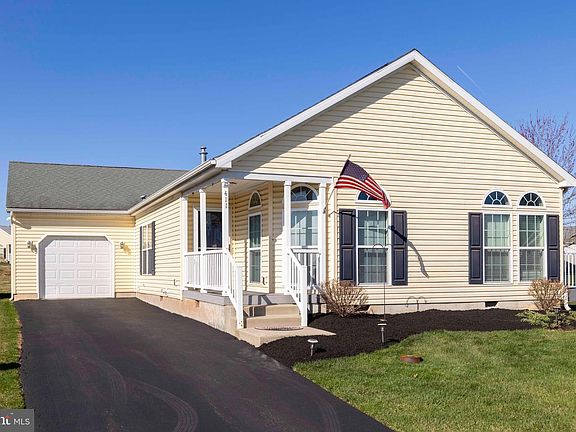 2nd image of 411 Dandelion Dr