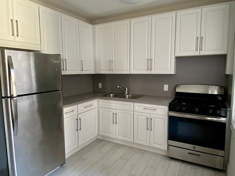 1st image of 1905 Avenue N #5B