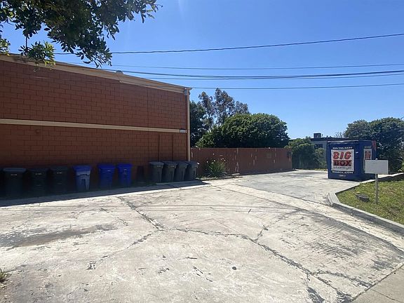 2nd image of 8685 Mellmanor Dr