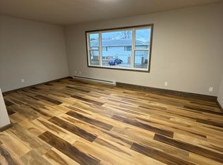 1005 4th Ave SW #1, Jamestown, ND 58401