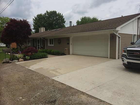 5th image of 3391 Oak Knoll Dr