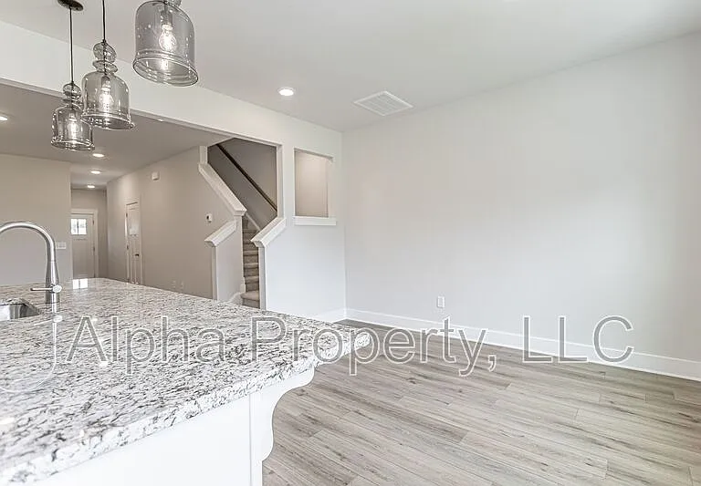124 Keel Ln — Photo 8