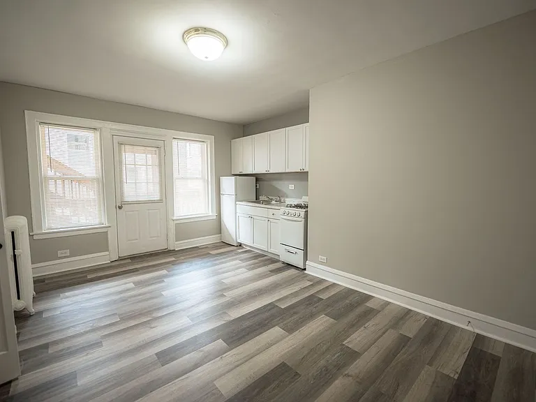 1434 W Jarvis Ave #1436 & 1438 — Photo 5