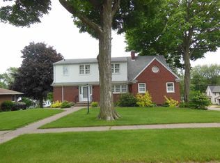 900 8th Ave, Fulton, IL 61252