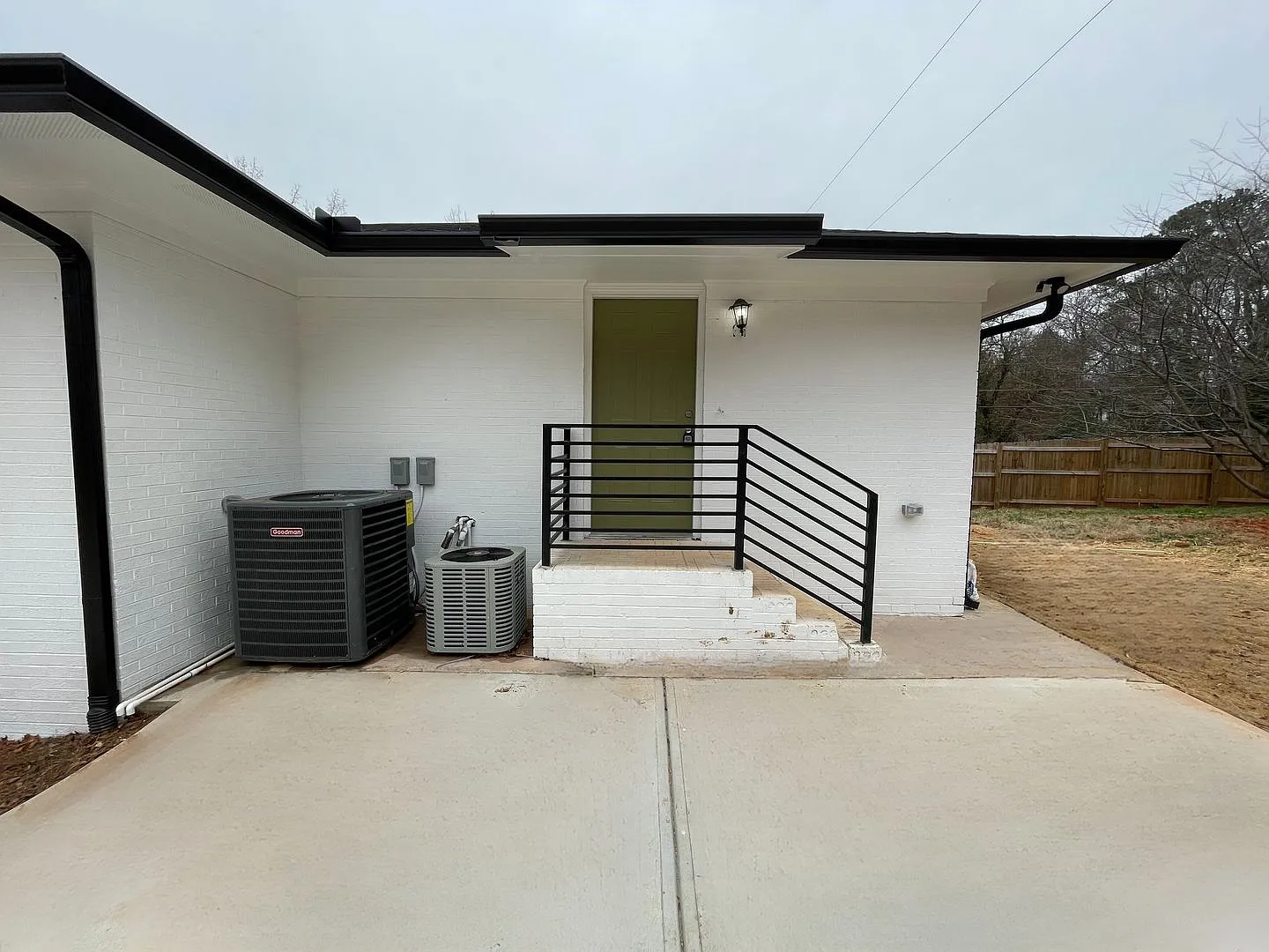 Pre-Leasing For August 10th 2027! — Photo 2
