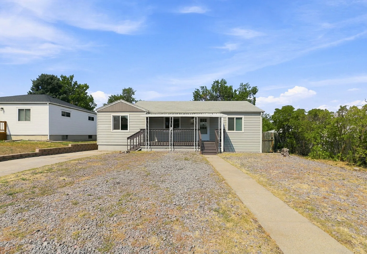 4 bed, 2.0 bath, 1815 sqft, $2,741 — Photo 2