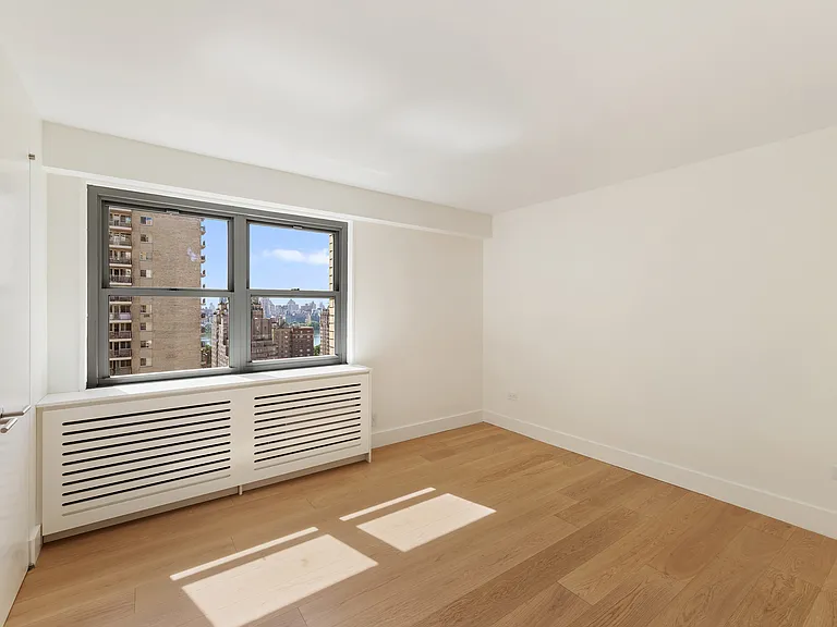100 W 93rd St #21B — Photo 8