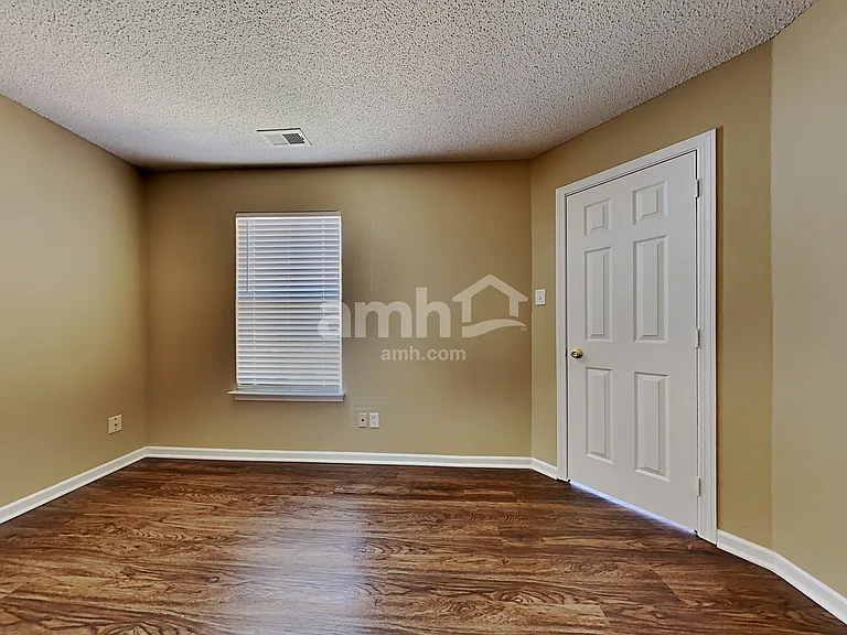 10981 Clear Spring Dr — Photo 17