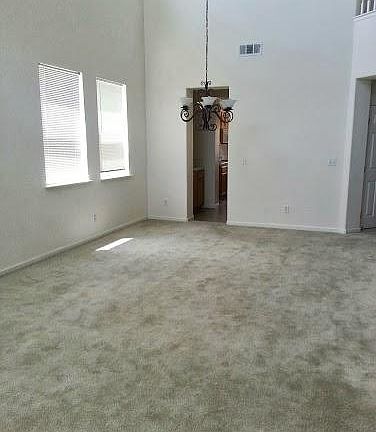 5th image of 635 Stone Creek Ln