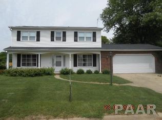 913 Lawndale Ave, Lacon, IL 61540