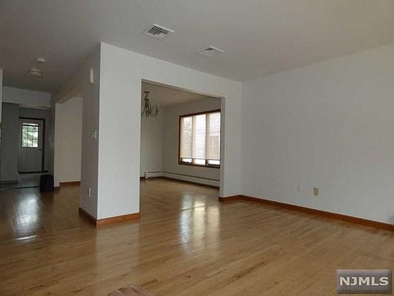 3rd image of 430 Westview Pl #B