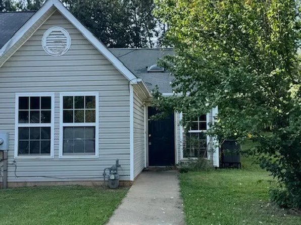 9028 Stoneleigh Trce, Douglasville, GA 30134