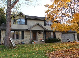 S83W27375 Whitetail Trl, Mukwonago, WI 53149