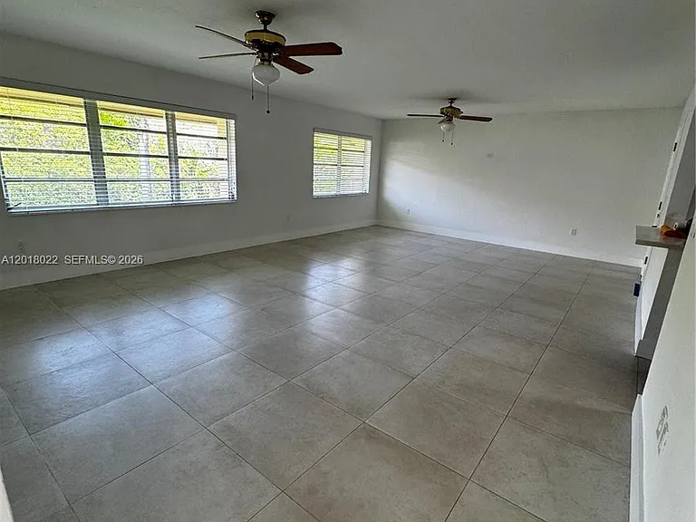 5401 SW 77th Ct #206E — Photo 3