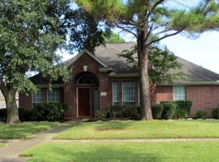 15810 Aberdeen Trails Dr, Houston, TX 77095