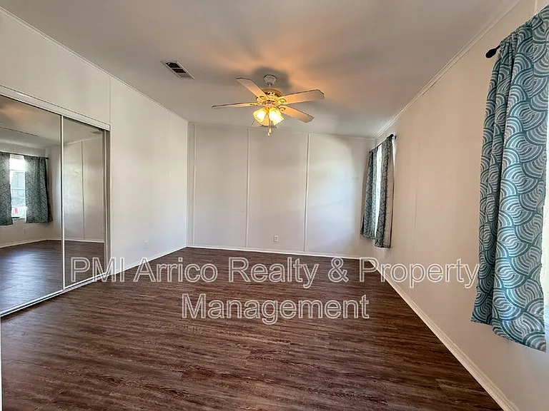 3515 Zephyr Ln — Photo 18