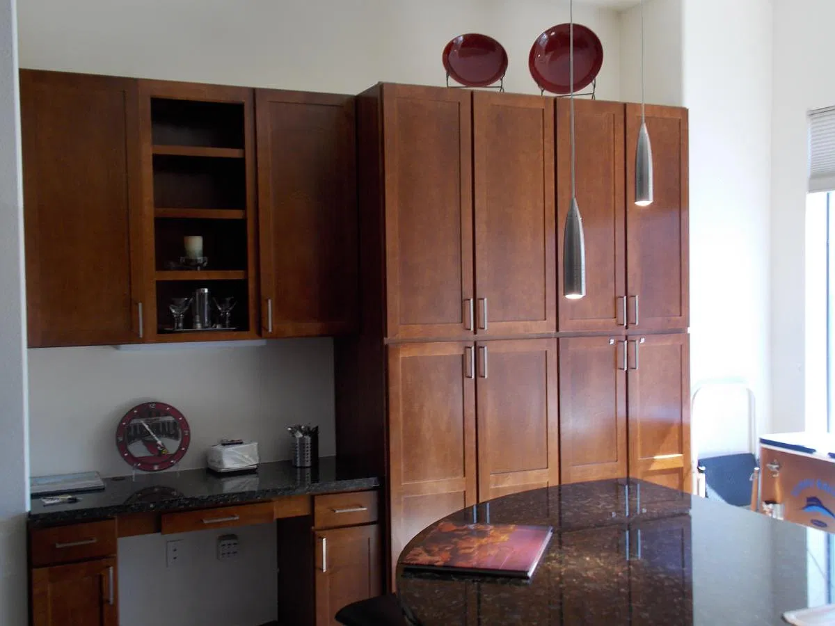 2 bed, 2.5 bath, 1700 sqft, $2,500 — Photo 2