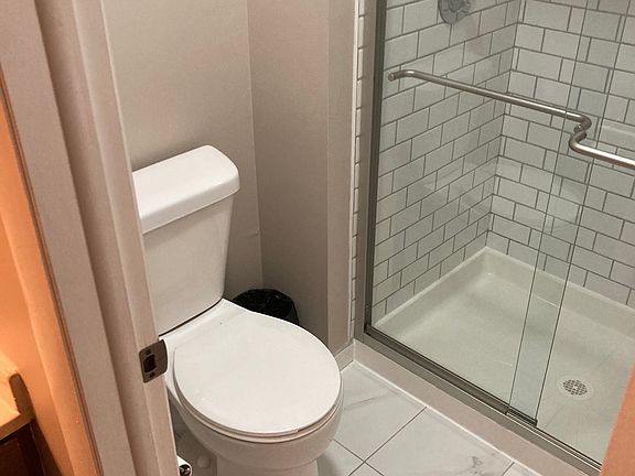 4th image of 430 N Cambridge Dr #430
