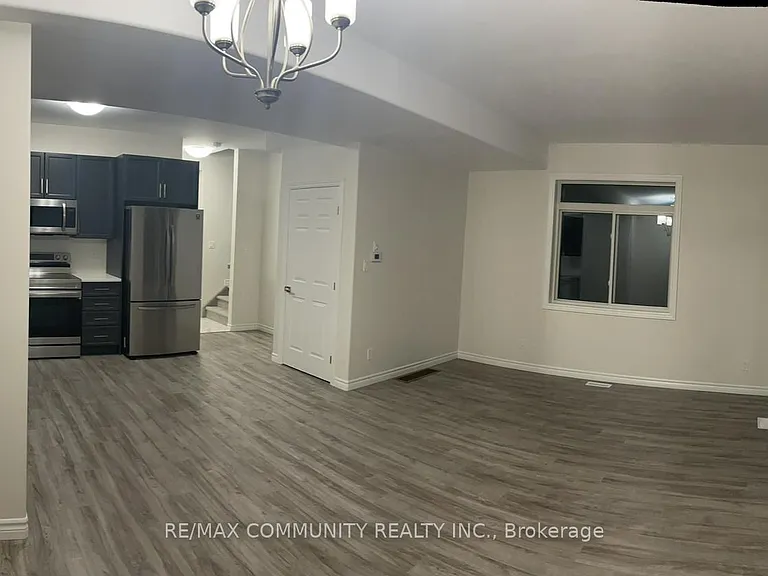 23 Nipigon St — Photo 5