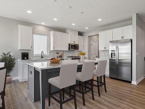 4th image of 8924 Sandy Ln