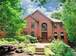 522 Rustic Trl, Dayton, OH 45434