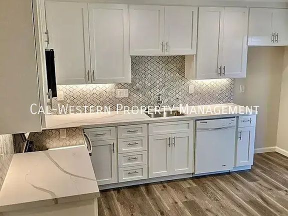 3rd image of 2983 Ross Ave